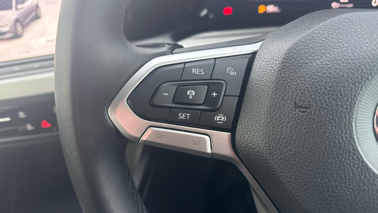 Volkswagen Golf 1.5 TSI Life 5dr Petrol Hatchback